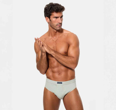 ¿Qué es un braslip? Diferencias y similitudes con el slip | Abanderado