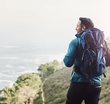 ¿Cuál es la mejor ropa para hacer senderismo? | Abanderado